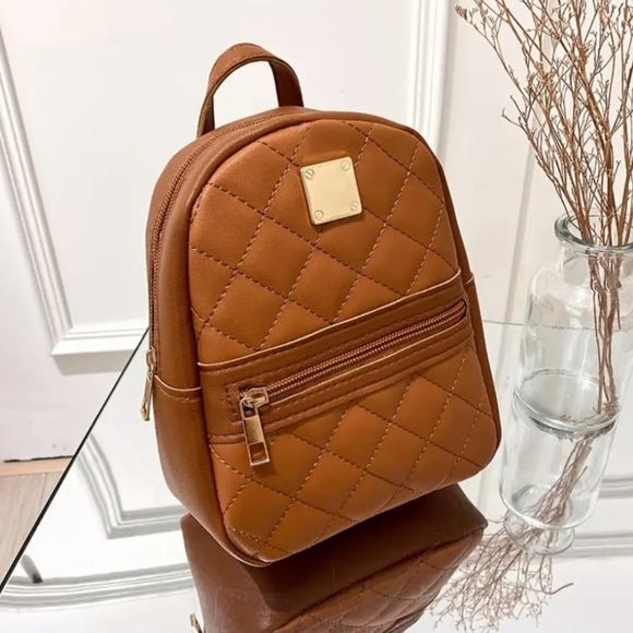 women's Handbags - Picture 3 of 4